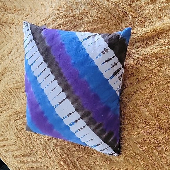 Earthbound throw pillow - Picture 4 of 5